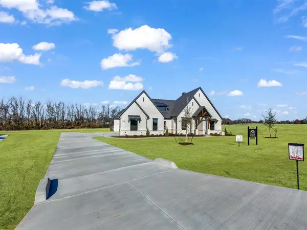 212 Desperado Court, Weatherford, TX 76088