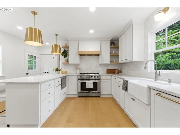 592 9TH ST, Lake Oswego, OR 97034