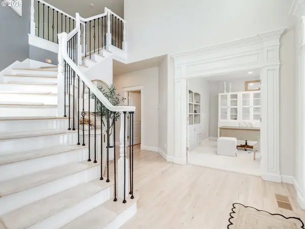 28499 SE SWEETBRIAR RD, Troutdale, OR 97060