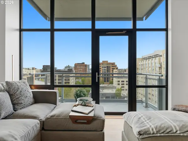 1025 NW COUCH ST, Portland, OR 97209