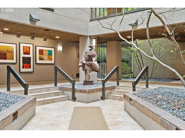 742 NW WESTOVER SQ, Portland, OR 97210