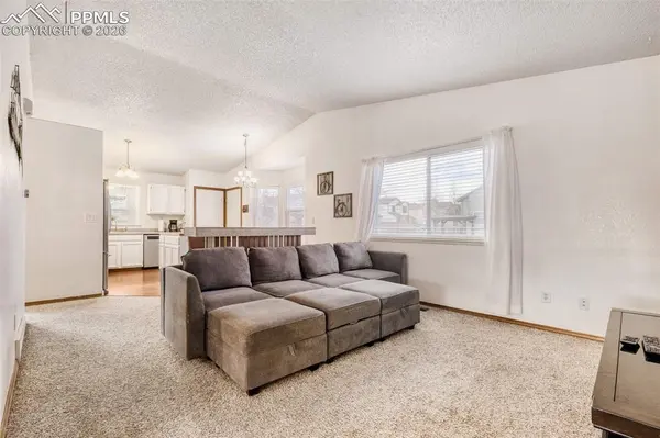 5802 Santana DR, Colorado Springs, CO 80923