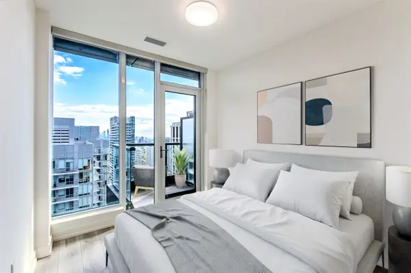 223 Redpath AVE #3902, Toronto C10, ON M4P 0E8