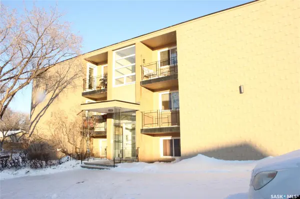 2620 5th AVENUE N #3, Regina, SK S4R 5E5