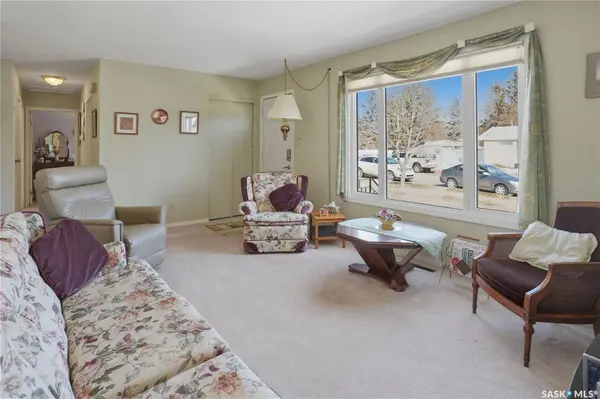 1551 Mackenzie King CRESCENT, North Battleford, SK S9A 3C5