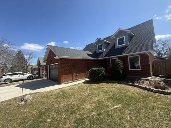 8 Passmore AVE, Orangeville, ON L9W 4E2