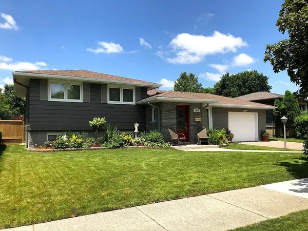 1054 Chippewa DR, London East, ON N5V 2T7