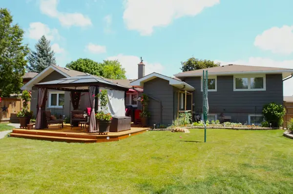 1054 Chippewa DR, London East, ON N5V 2T7