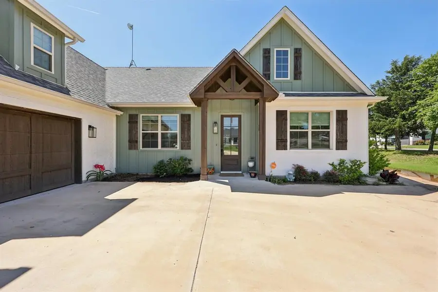 1180 Horizon Trace Drive, Azle, TX 76020