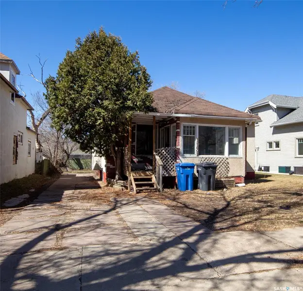 1131 104th STREET, North Battleford, SK S9A 1N5