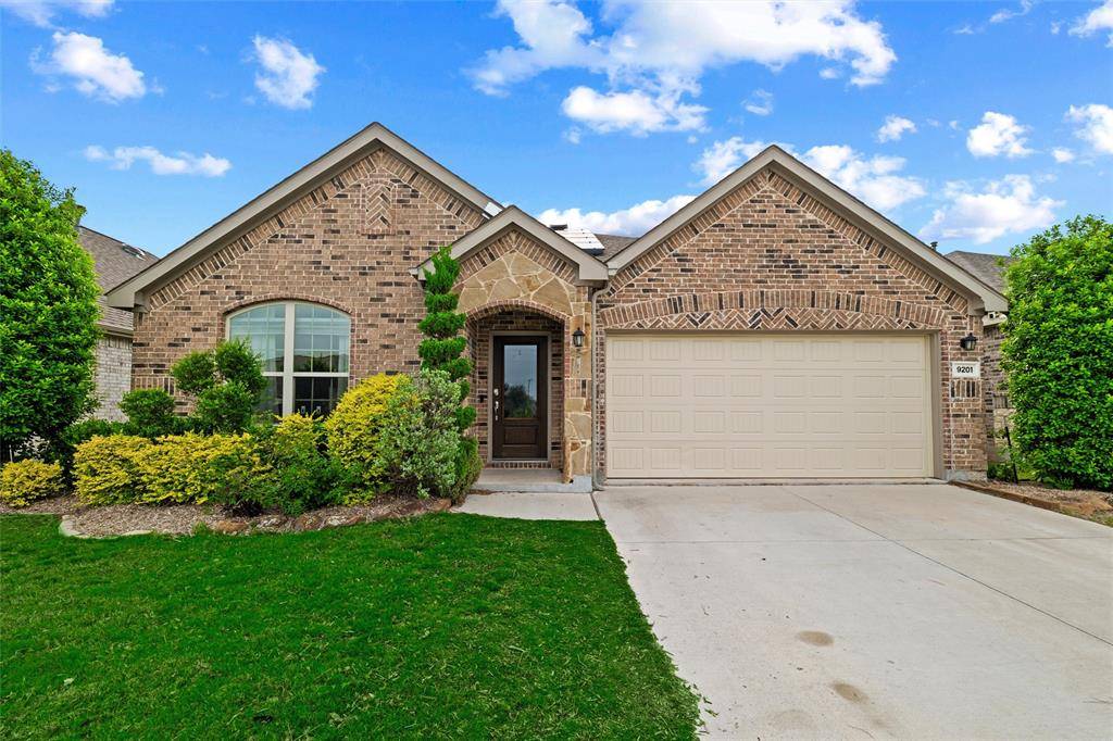 9201 Acre Meadows Lane, Arlington, TX 76002