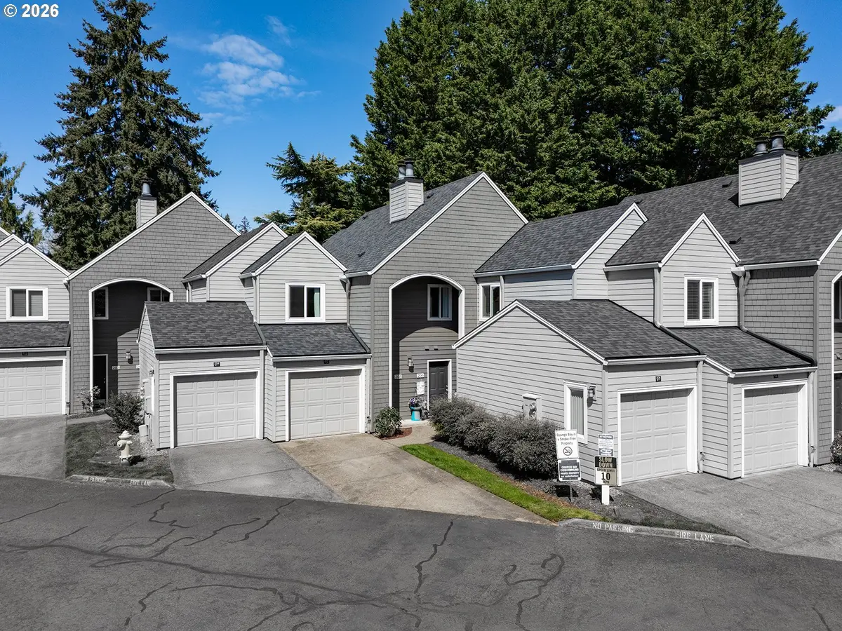 5225 JEAN RD #205, Lake Oswego, OR 97035