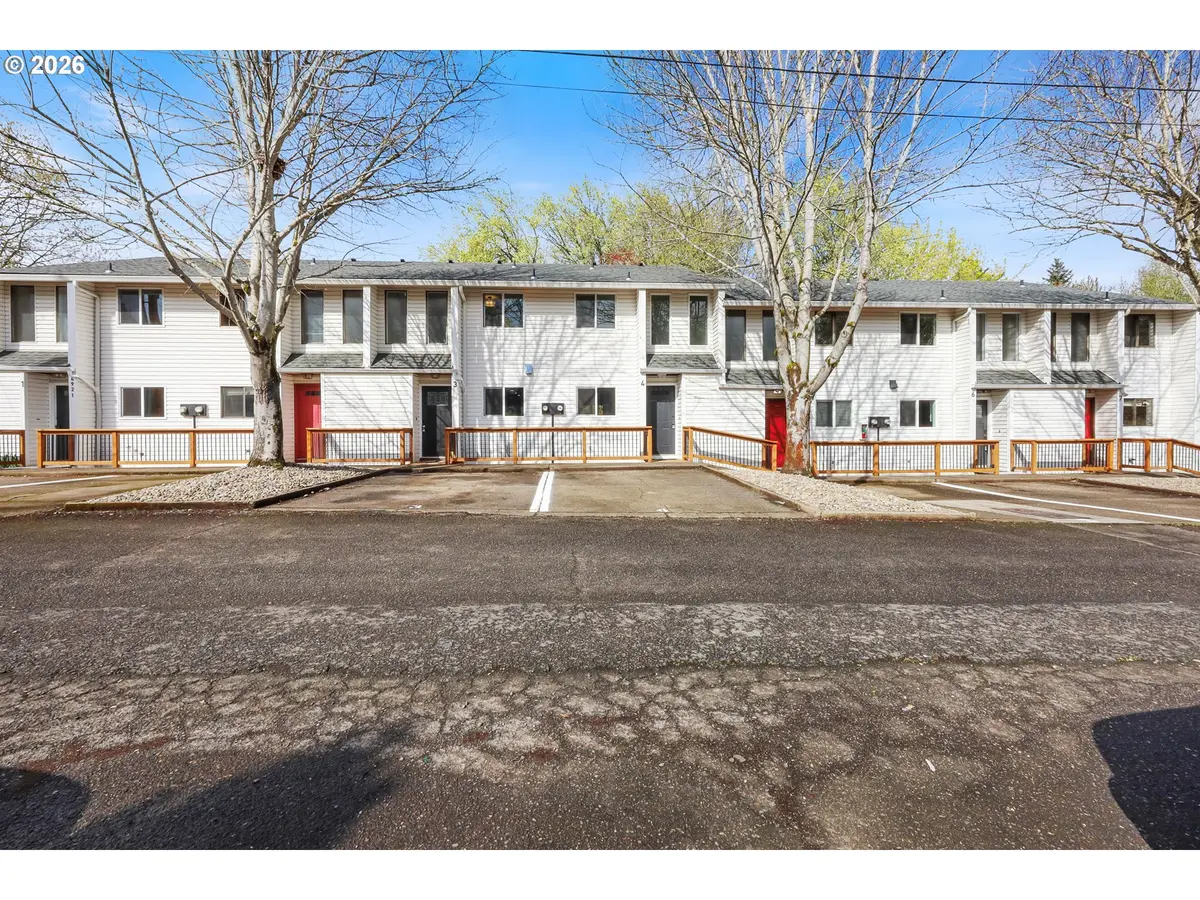 4921 SW 59TH AVE #3, Portland, OR 97221