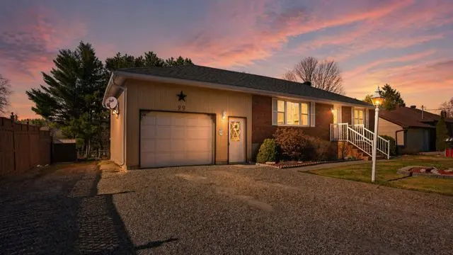 99 Maple ST, Bancroft, ON K0L 1C0