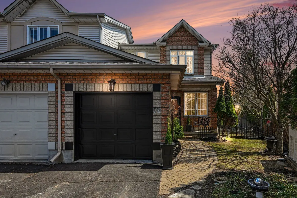 52 Kincardine DR, Kanata, ON K2V 1B3