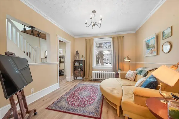 984 Jessie AVE, Winnipeg, MB R3M 1B1