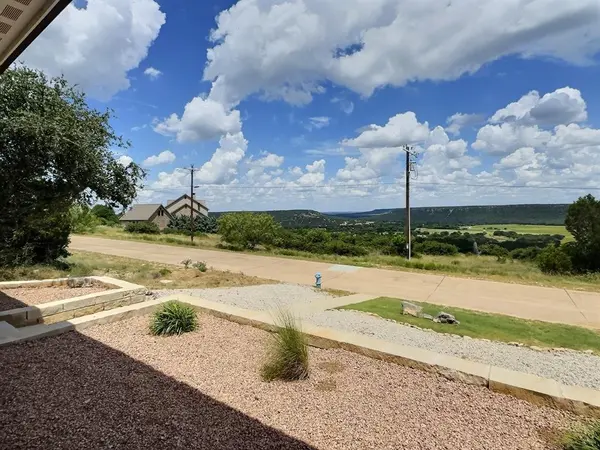 405 Oak Tree Drive, Possum Kingdom Lake, TX 76449
