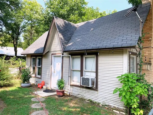 306 W Scott Street,  Athens,  TX 75751