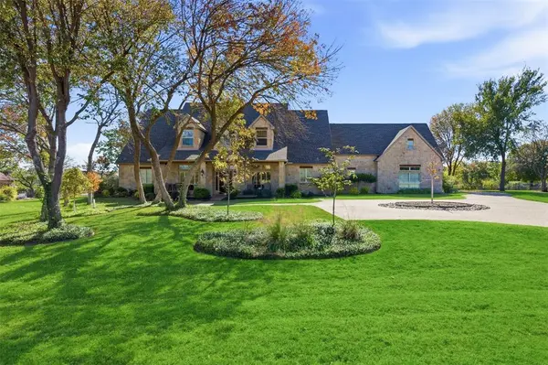 313 Silver Canyon Drive,  Fort Worth,  TX 76108