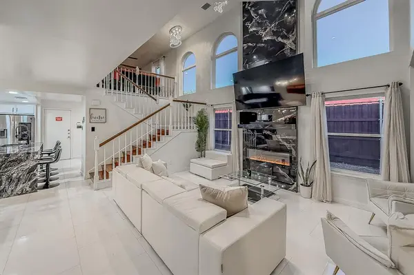 1349 Jeanette Way, Carrollton, TX 75006