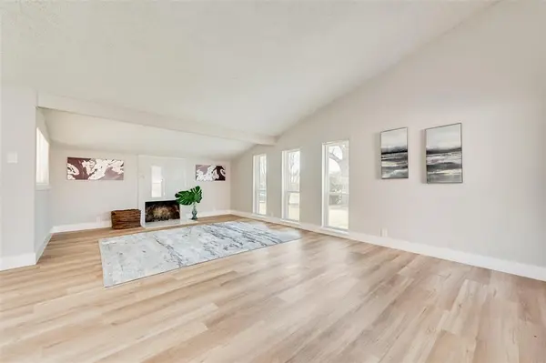 3422 Knoll Point Drive, Garland, TX 75043