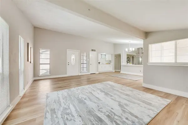 3422 Knoll Point Drive, Garland, TX 75043