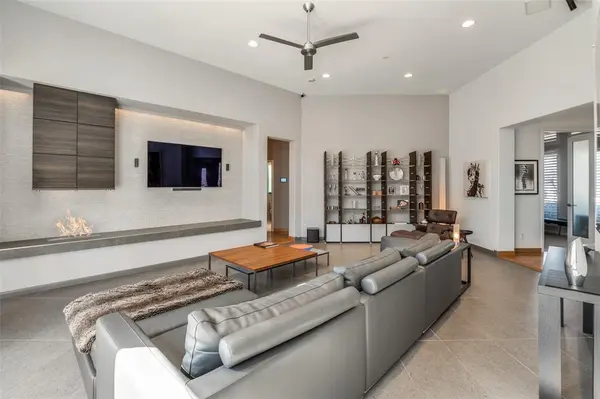 4008 Winter Park Lane, Addison, TX 75001