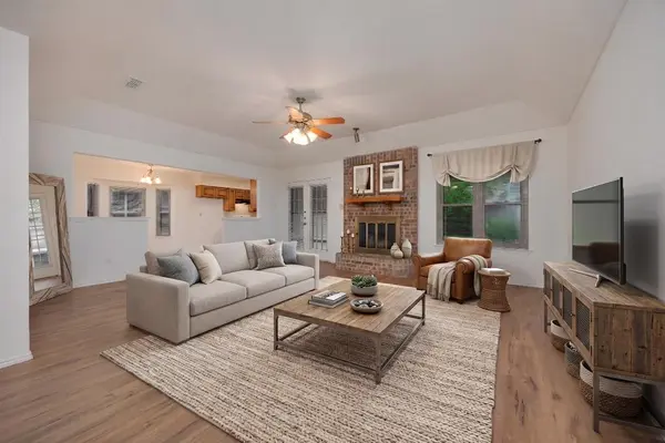 6900 Ritter Lane, Fort Worth, TX 76137