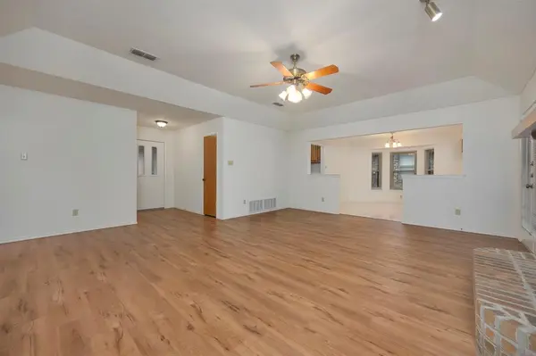 6900 Ritter Lane, Fort Worth, TX 76137