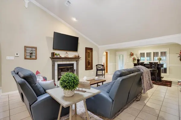 1405 5th Street, Granbury, TX 76048