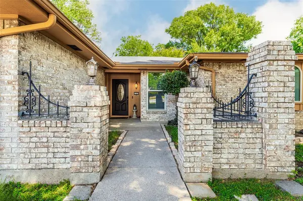 2303 Hazelwood Court, Arlington, TX 76015