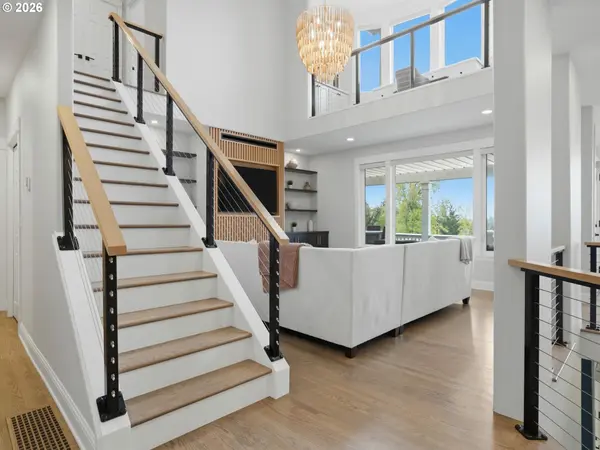 9045 NW MURDOCK ST, Portland, OR 97229