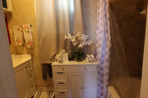 617 N 8Th St, Newark City, NJ 07107