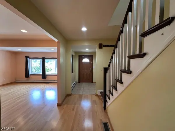 276 Madison Ave, Clifton City, NJ 07011