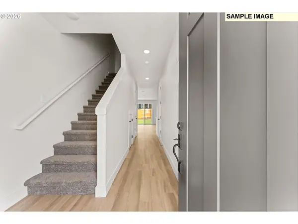 1564 Brown ST, Woodburn, OR 97071