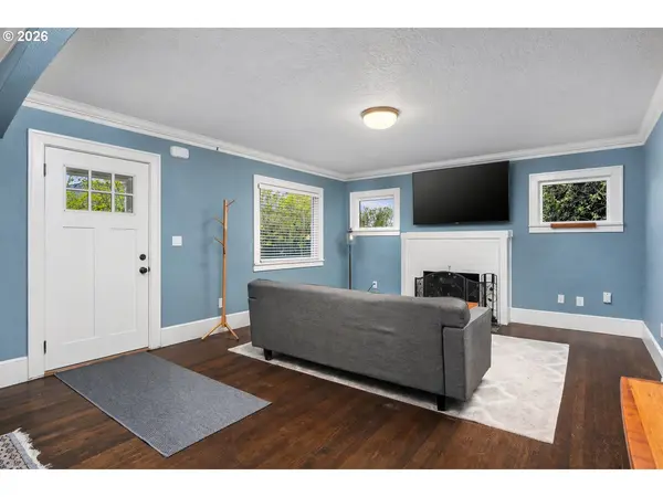 9707 N LOMBARD ST, Portland, OR 97203