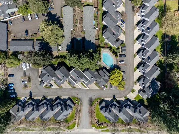 5225 JEAN RD #205, Lake Oswego, OR 97035