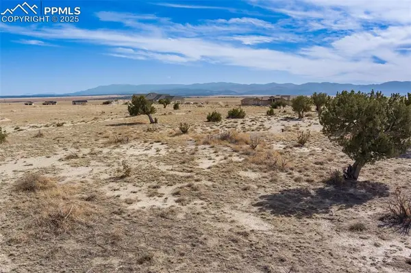 2570 Greenhorn View DR, Pueblo West, CO 81007