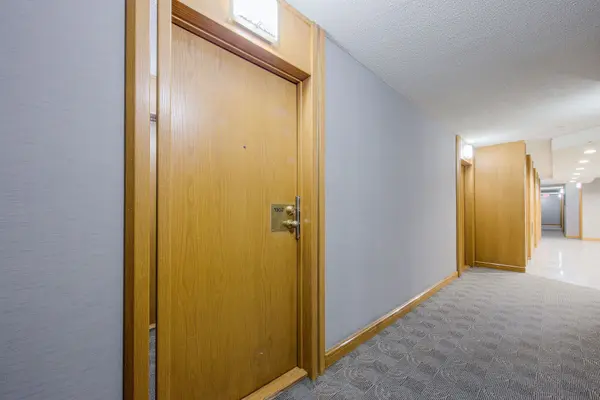 44 St Joseph ST #1907, Toronto C01, ON M4Y 2W4