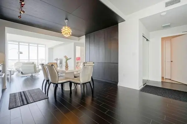 10 Capreol CT #2101, Toronto C01, ON M5V 4B3