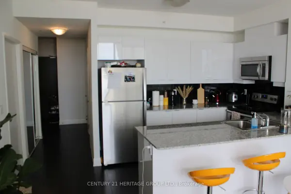 2910 Highway 7 RD W #2202, Vaughan, ON L4K 0H8