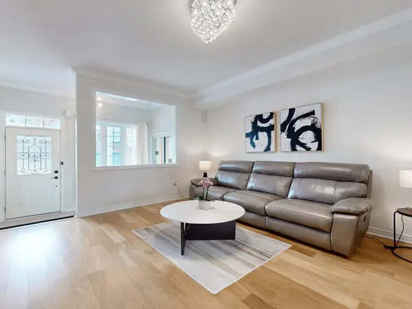 157 DOVETAIL DR, Richmond Hill, ON L4E 5A6