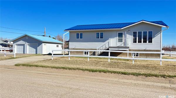 215 Lonsdale STREET, Maple Creek, SK S0N 1N0
