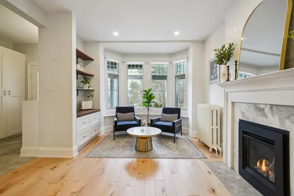 29 Parkside DR, Toronto W01, ON M6R 2Y7