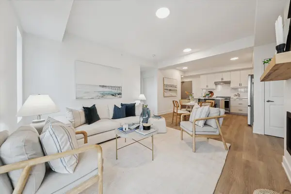 19B West ST N #306, Kawartha Lakes, ON K0M 1N0