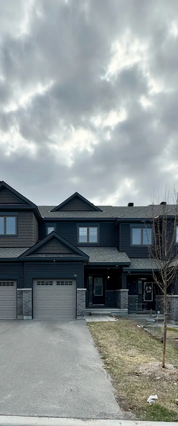 14 Atop LN, Blossom Park - Airport And Area, ON K1X 0H2