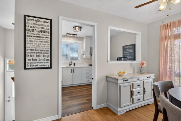 107 Rita CRES #A, Kawartha Lakes, ON K0L 2W0