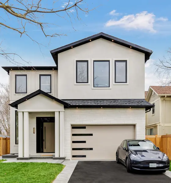 84 Mosley ST, Aurora, ON L4G 1H1