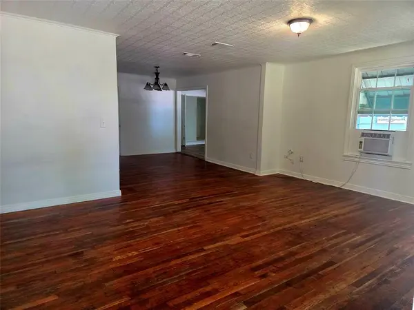 200 S Preston Street, Wolfe City, TX 75496