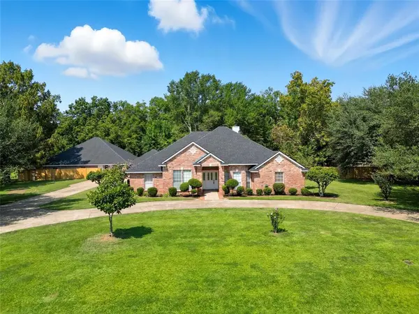 107 Lakewood Point Drive, Bossier City, LA 71111